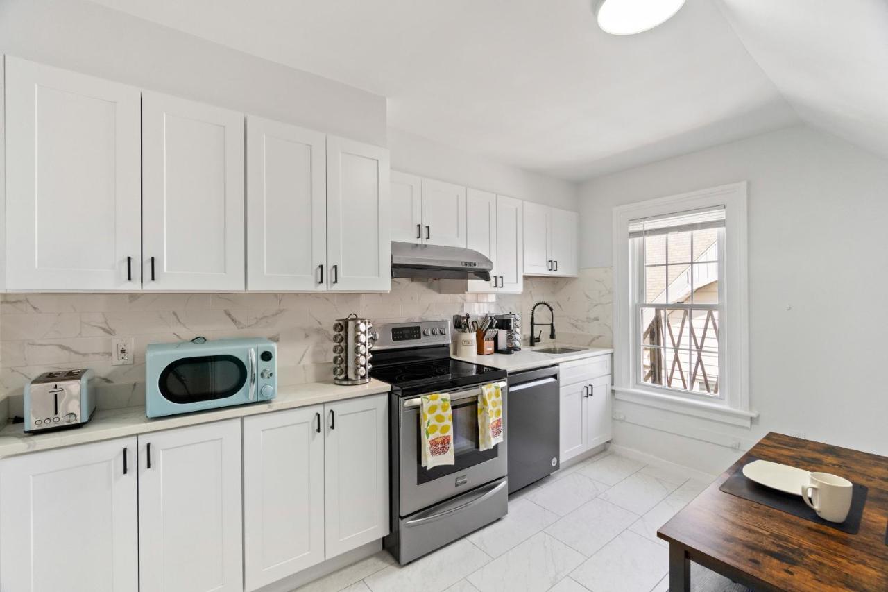 Apartament Cozy Gem In The Heart Of East Rock With Free Parking Near Yale And Dt New Haven Zewnętrze zdjęcie